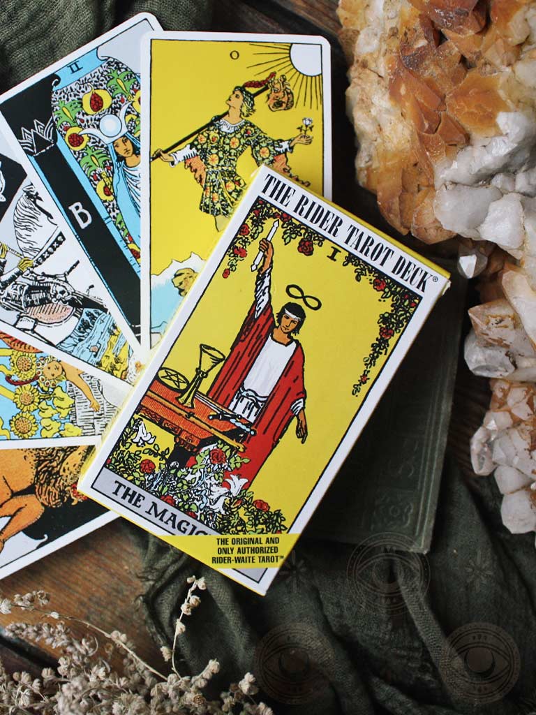 Discover the Rider-Waite Tarot Deck